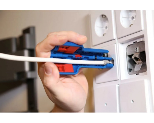 10051150 WEICON № 1F Plus (screw) Инструмент для разделки коаксиал. кабеля (снятие оболочки и изоляции жилы за один проход) и установки винтового F-коннектора